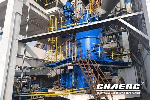 What kind of mill should be used for grinding coal processing?